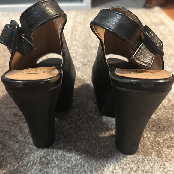 Candies -Black heels/wedges size 7.5 - Picture 3 of 5